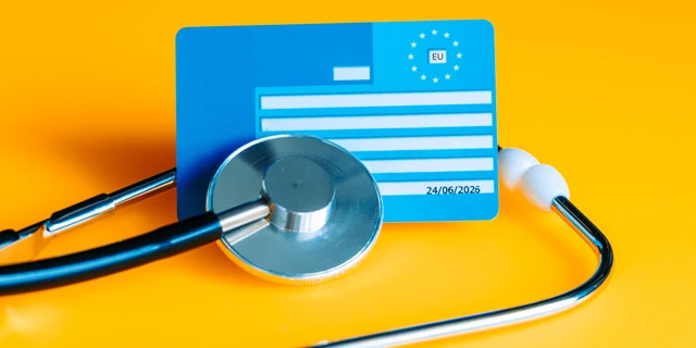 Povinná účast cizinců do&nbsp;18 let ve veřejném systému zdravotního pojištění ČR.